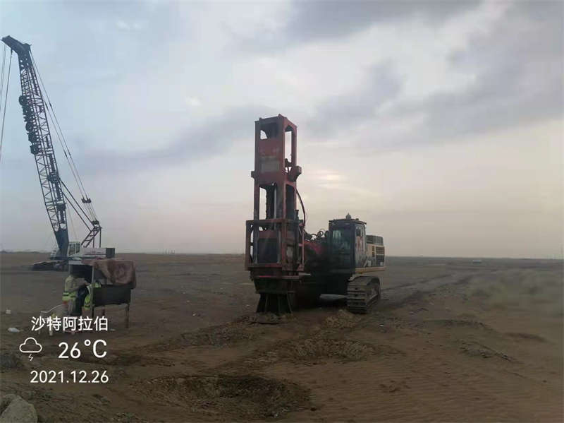 Installation of Rapid Impact Compaction on excavator for construction