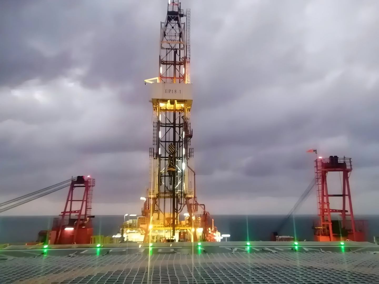 Hydraulic Pile Hammer